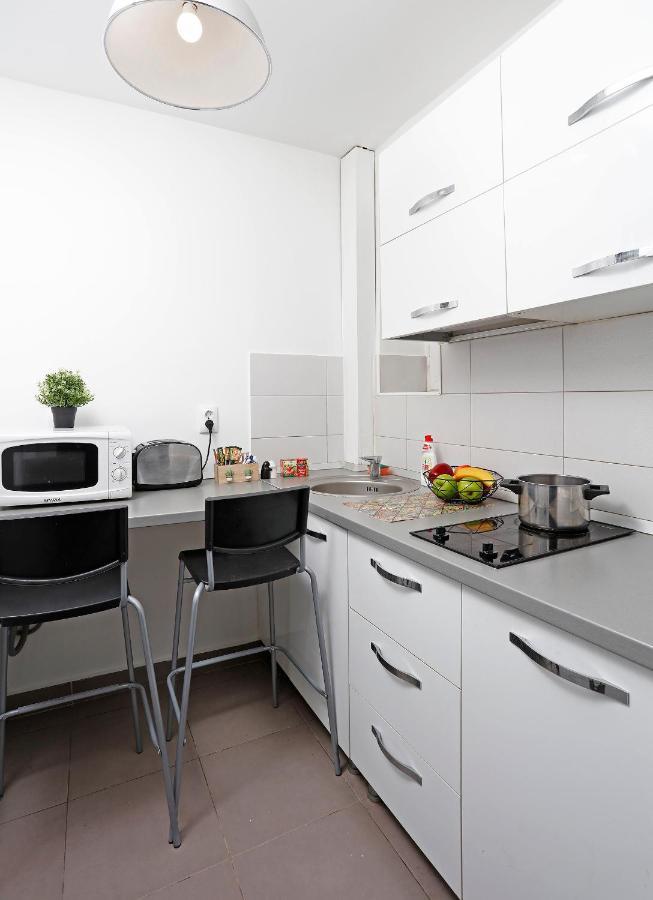 Central Apartment Very Close To Old City 布加勒斯特 外观 照片