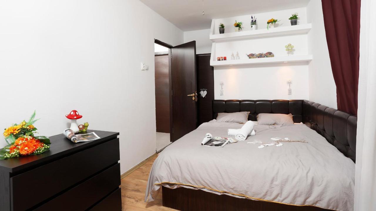 Central Apartment Very Close To Old City 布加勒斯特 外观 照片